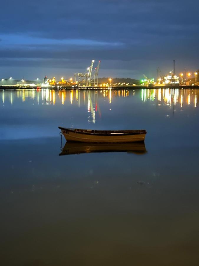 The Lodge, Monkstown Monkstown  Exteriér fotografie